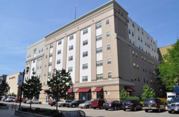 43599B24-F679-4113-A0689296F72C794C