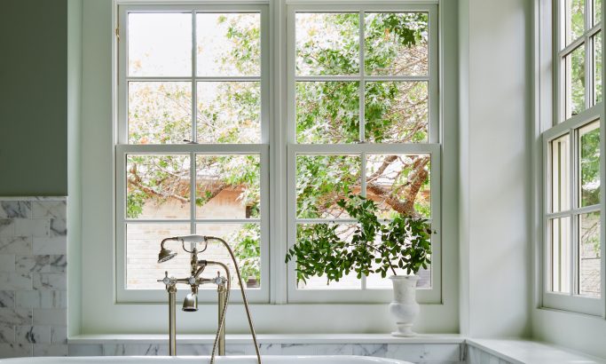 Soaking in the Trend: Statement Tubs with Dreamy Views